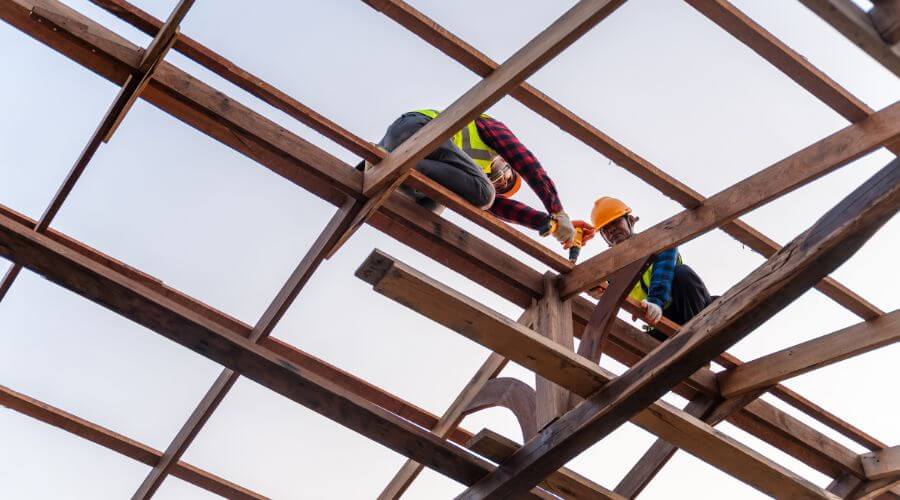 Professional gutter cleaning services in Cainsville, MO